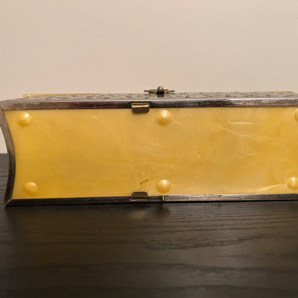 Pamart New York Vintage silver lucite purse - Picture 5 of 5